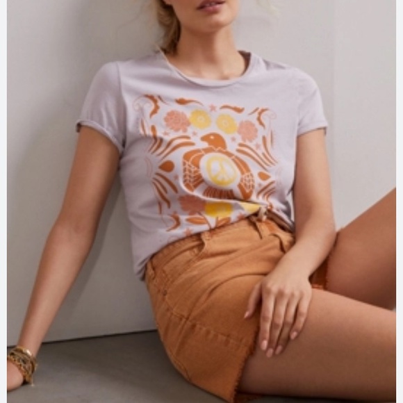 Anthropologie Tops - Graphic Print Anthropology T-Shirt - Light Purple and Orange. Size medium Length